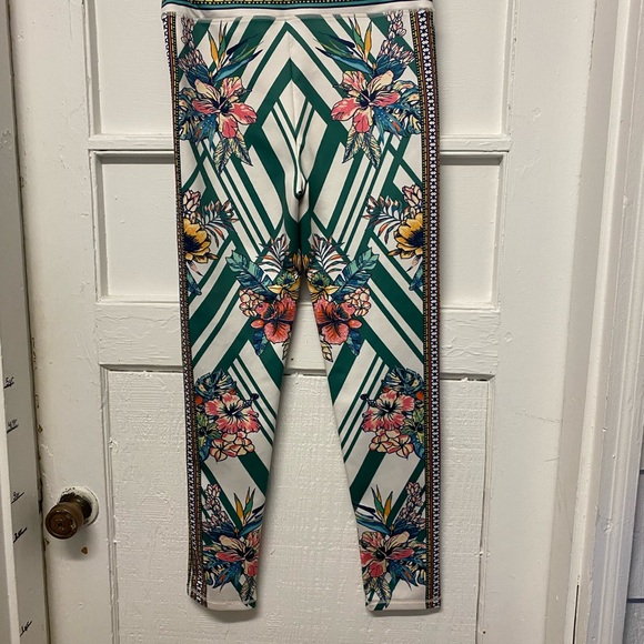 Jealous Tomato Women’s 2 piece track suit size Large - Picture 9 of 10